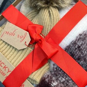 Lucky Brand Tan and Wine Beanie & Scarf Set.  NIB